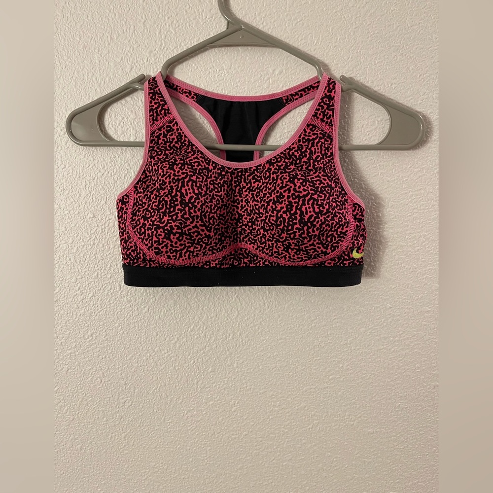 Nike women training bra (medium support)